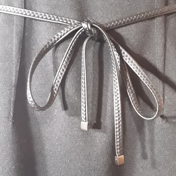 T Tahari black elegant dress with belt - Picture 5 of 7